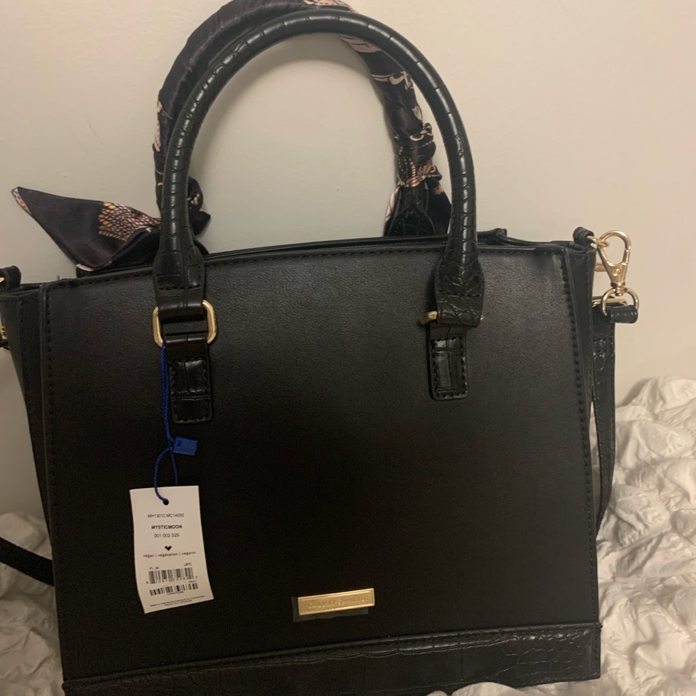 Black Call it spring bag